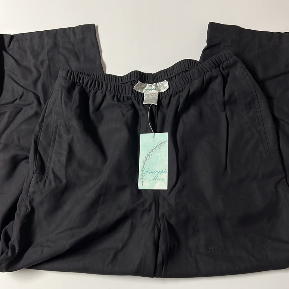 NWT Pineapple Moon 100% Silk Capri Pant
